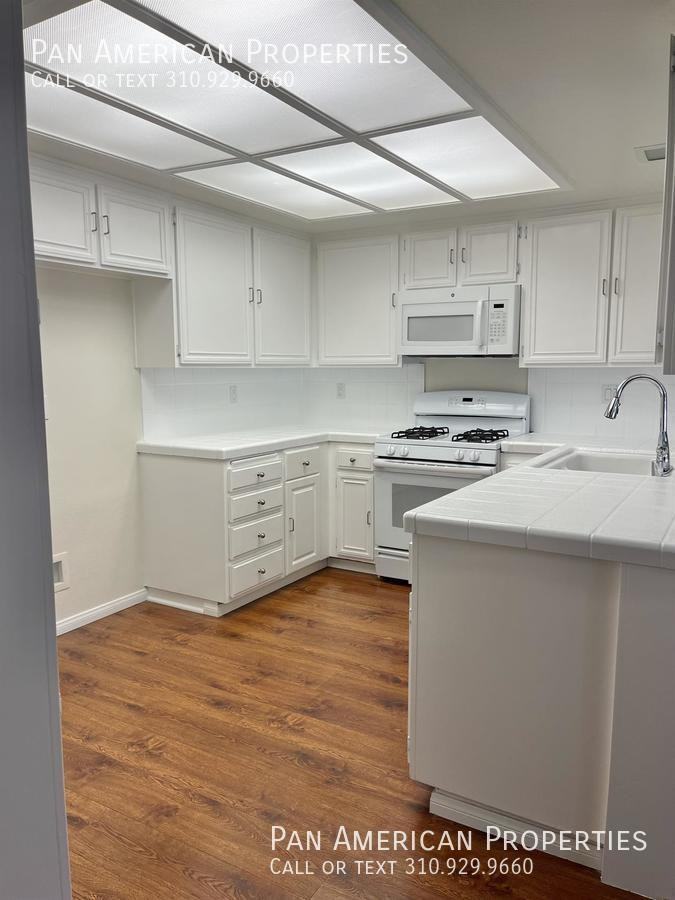 Shady Hollow - Photo 3 of 37