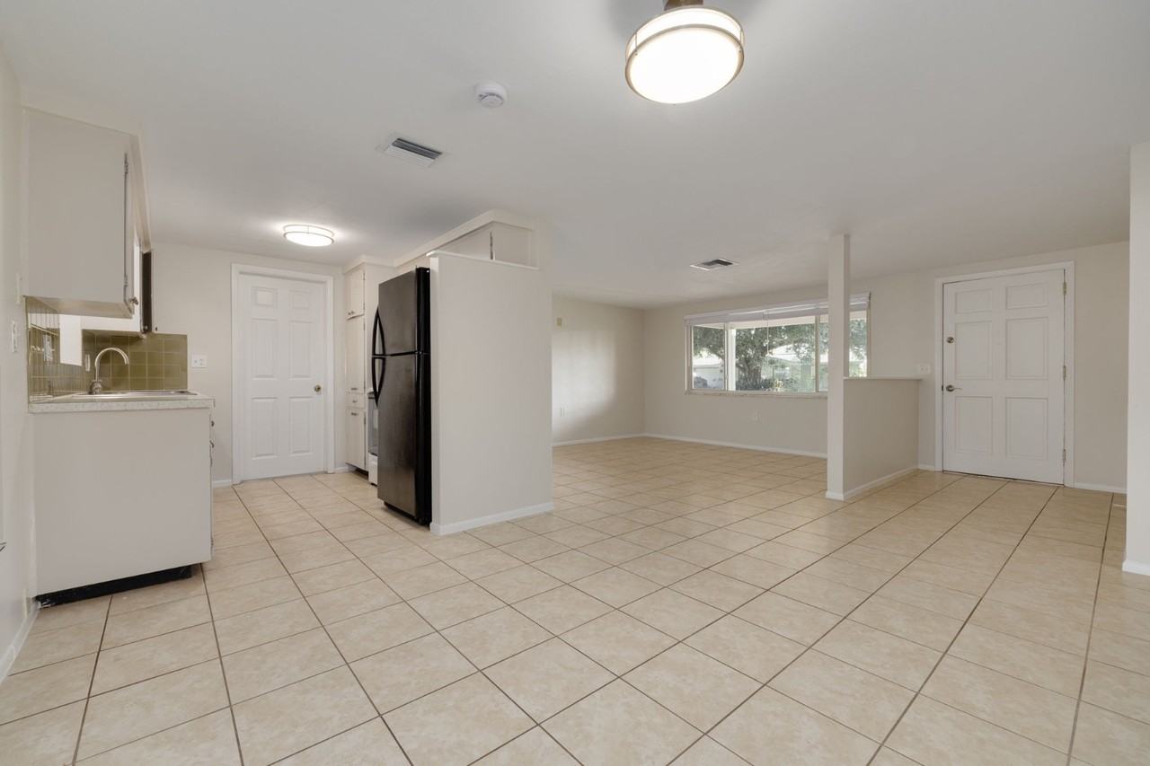 3645 Panola - Photo 2 of 48