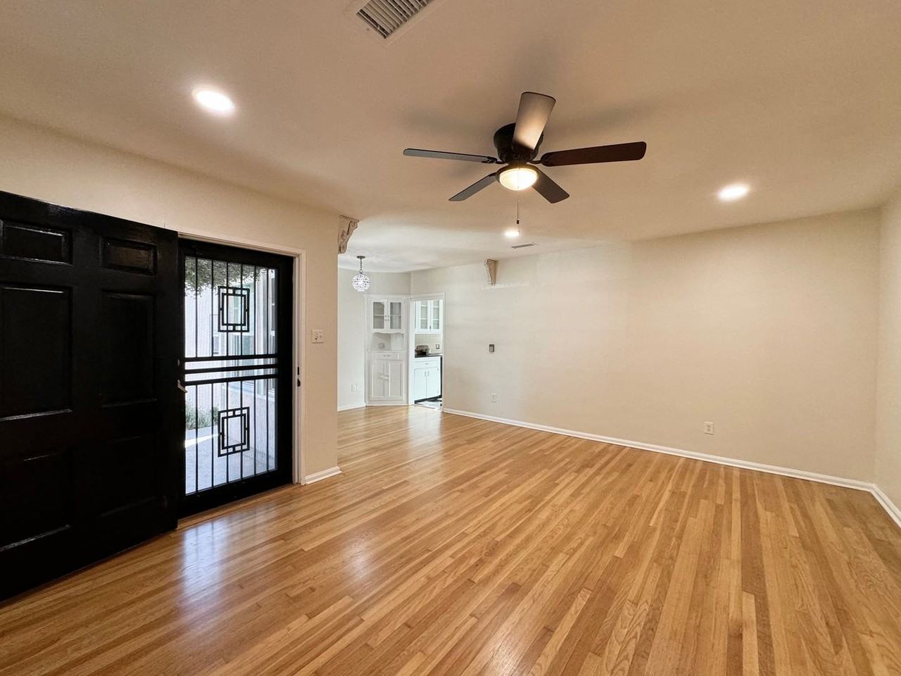 329 Marwood Ave - Photo 2 of 47