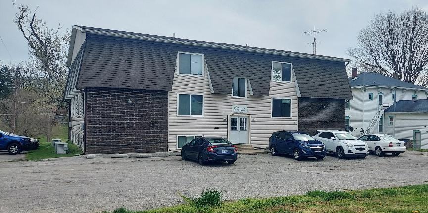 202 S Paw Paw St #8 - Photo 2 of 11