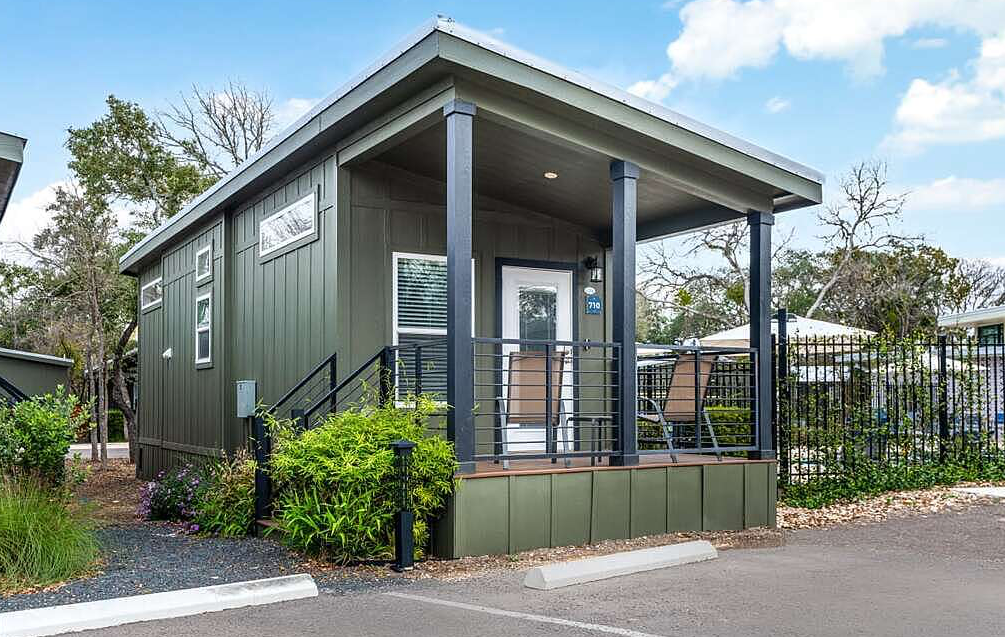 10225 Menchaca Road #1602 - Photo 4 of 9