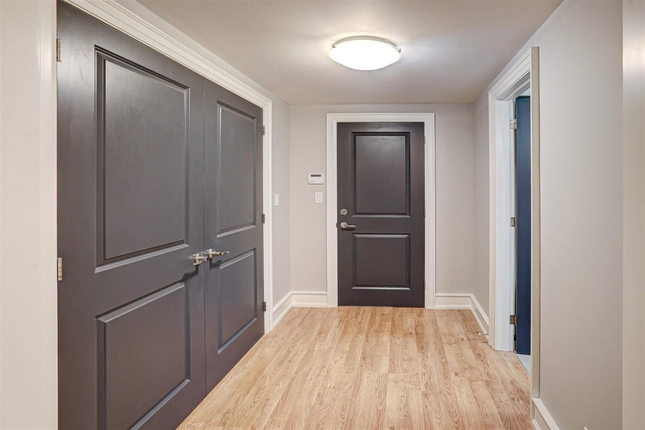 1173B Kipling Avenue - Photo 2 of 16