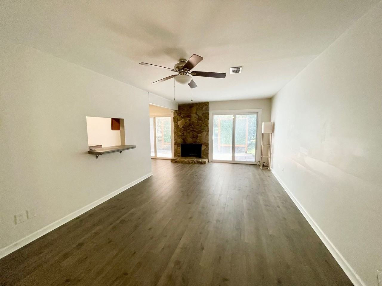 205 Mariners Row - Photo 2 of 18