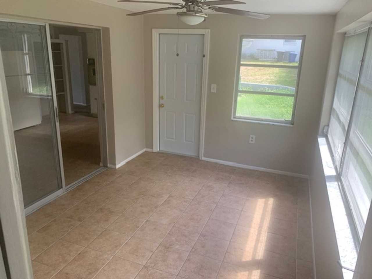 5032 Polar Dr - Photo 3 of 17