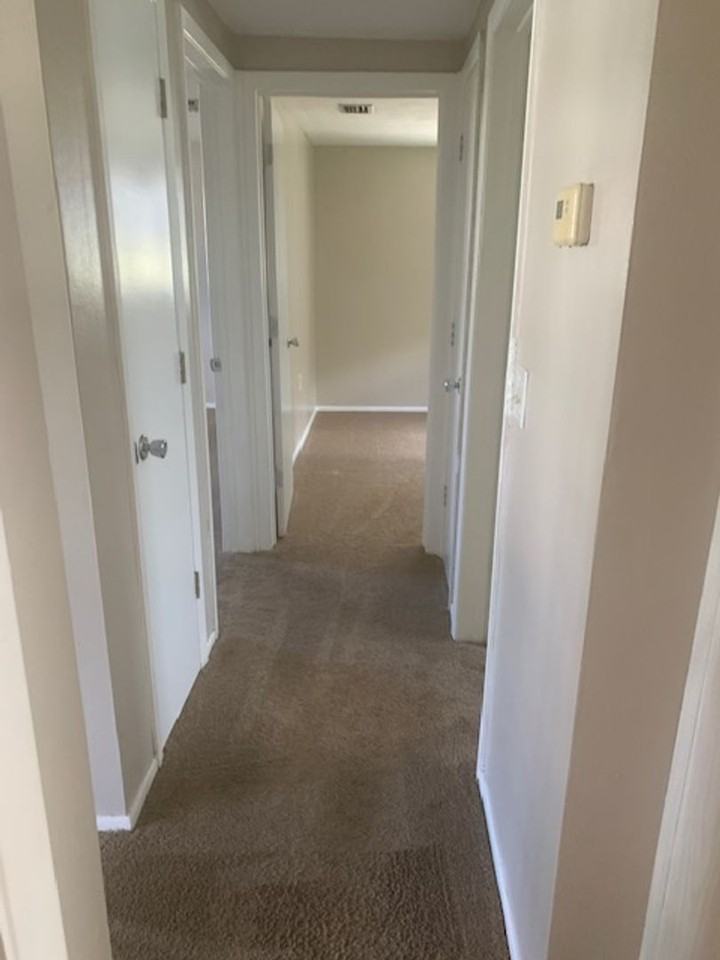 5032 Polar Dr - Photo 6 of 17