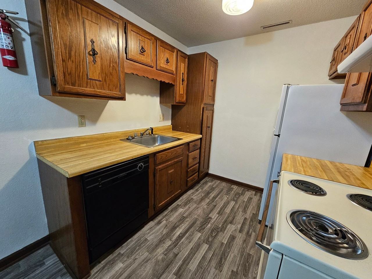 2831 Cory Court SW - Photo 3 of 9