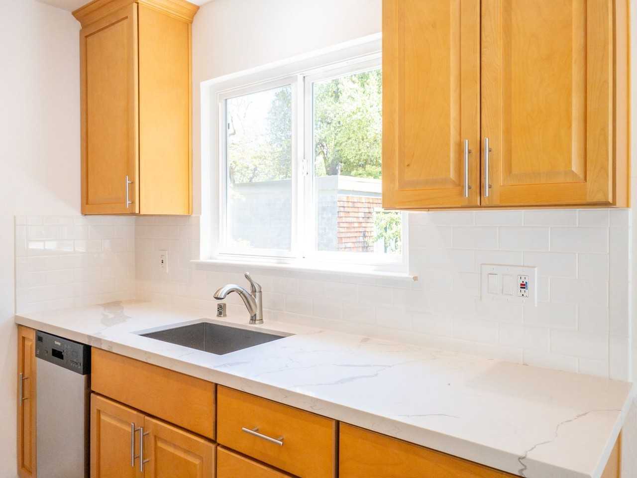 10 Park Ave #19 - Photo 2 of 27