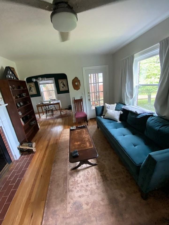 410 Rollingwood Cir - Photo 3 of 17