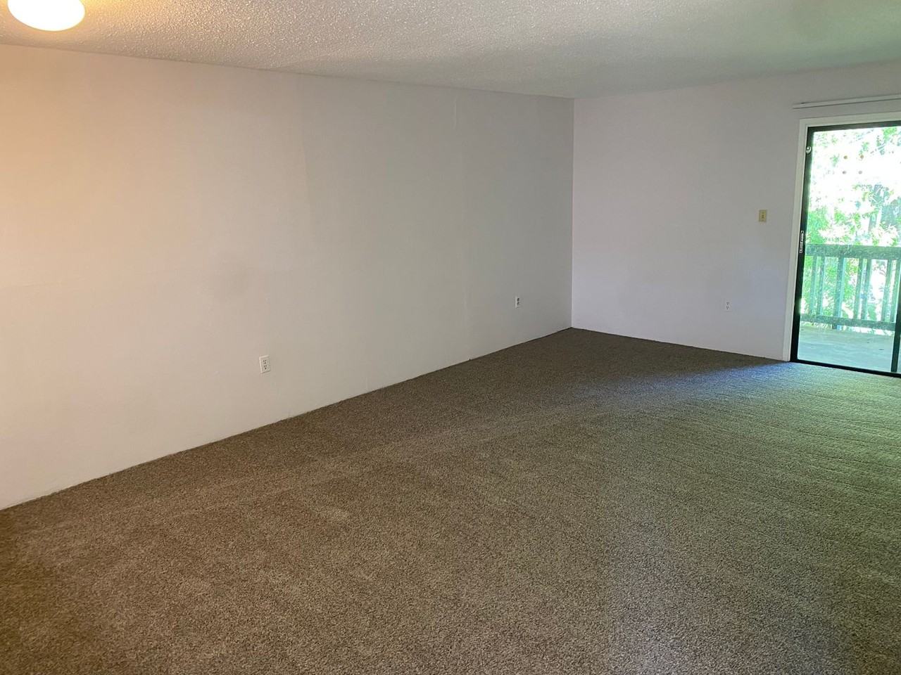 2811 Southwest Archer Road - Photo 7 of 8