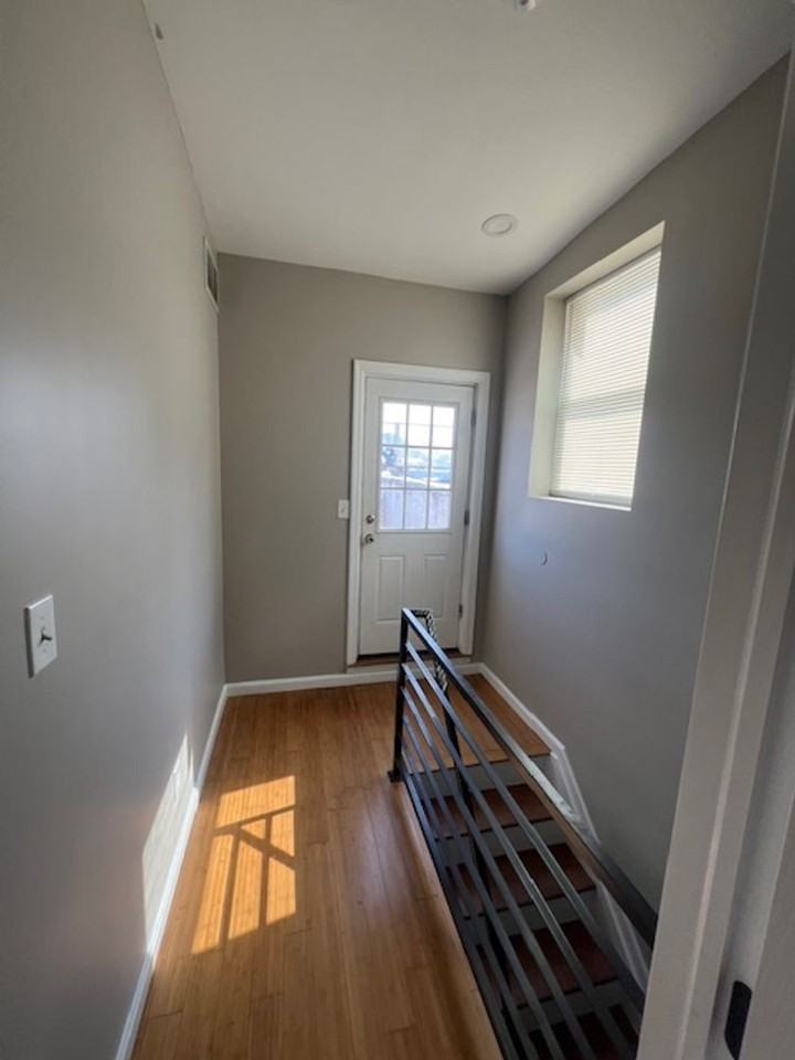 2537 Salmon St - Photo 5 of 19