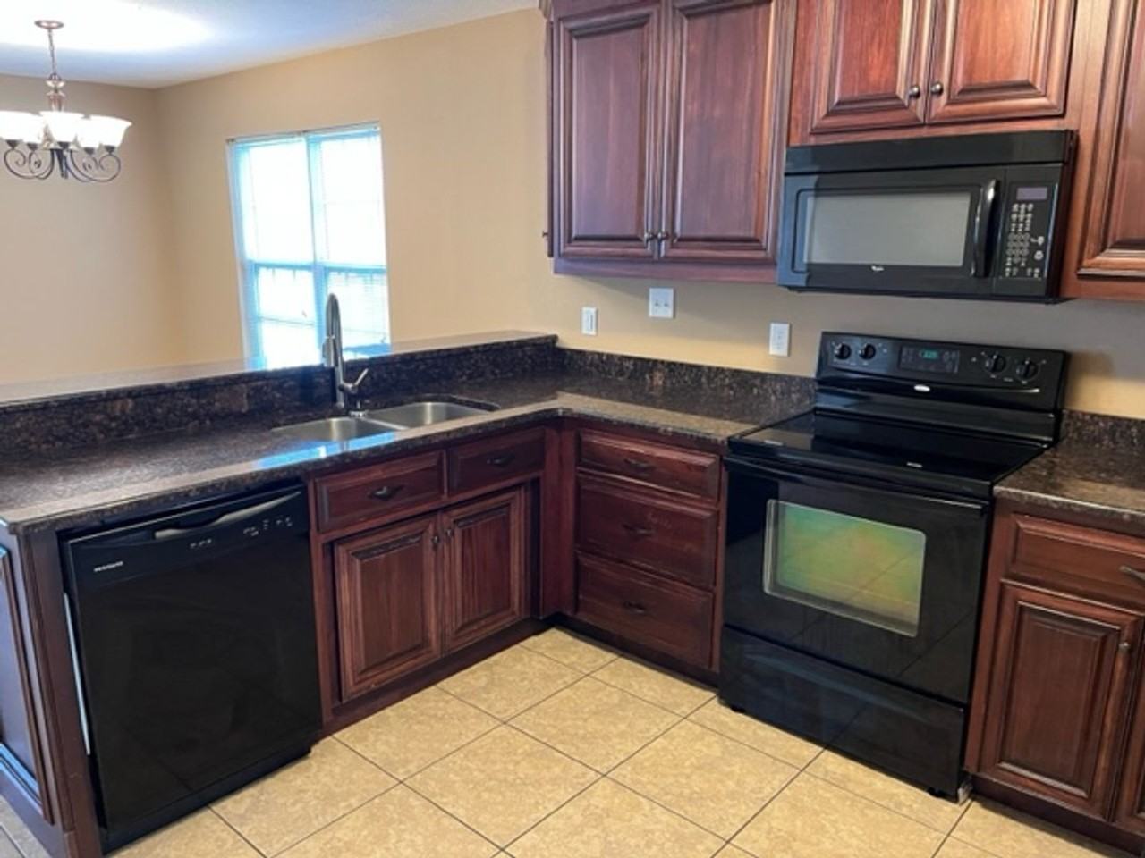 4868 Stonewall Cir - Photo 6 of 13