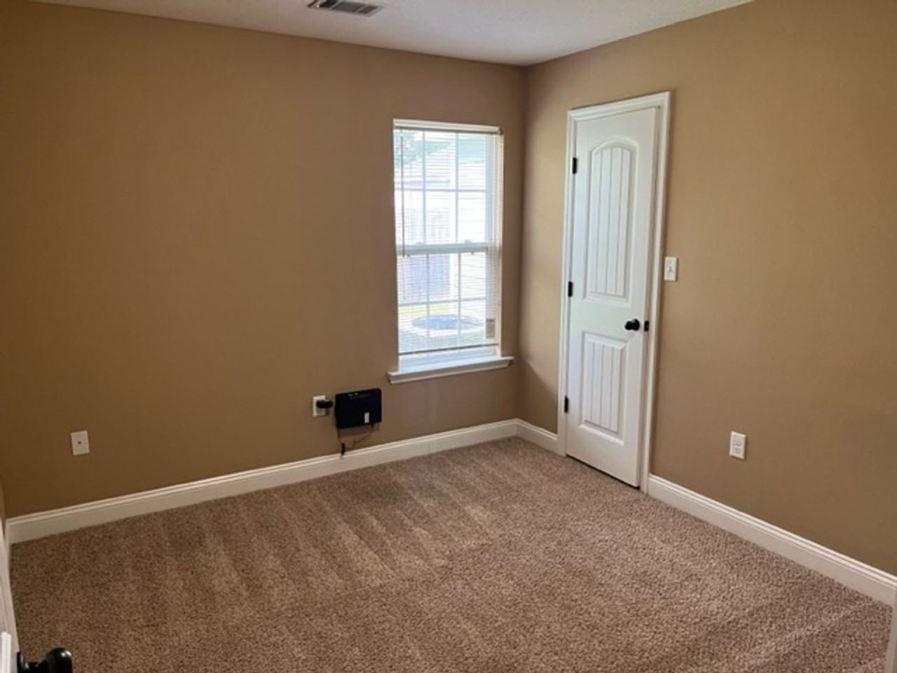4868 Stonewall Cir - Photo 7 of 13