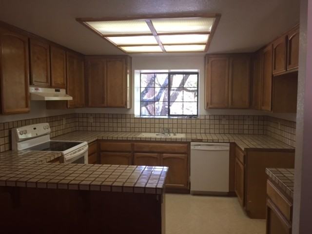 11216 Bobolink Way - Photo 2 of 10