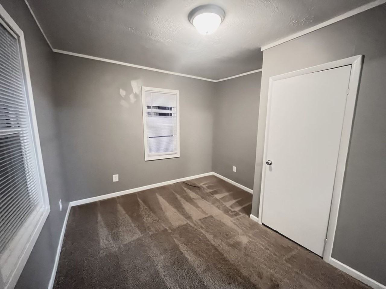 2804 W Elm St - Photo 7 of 9