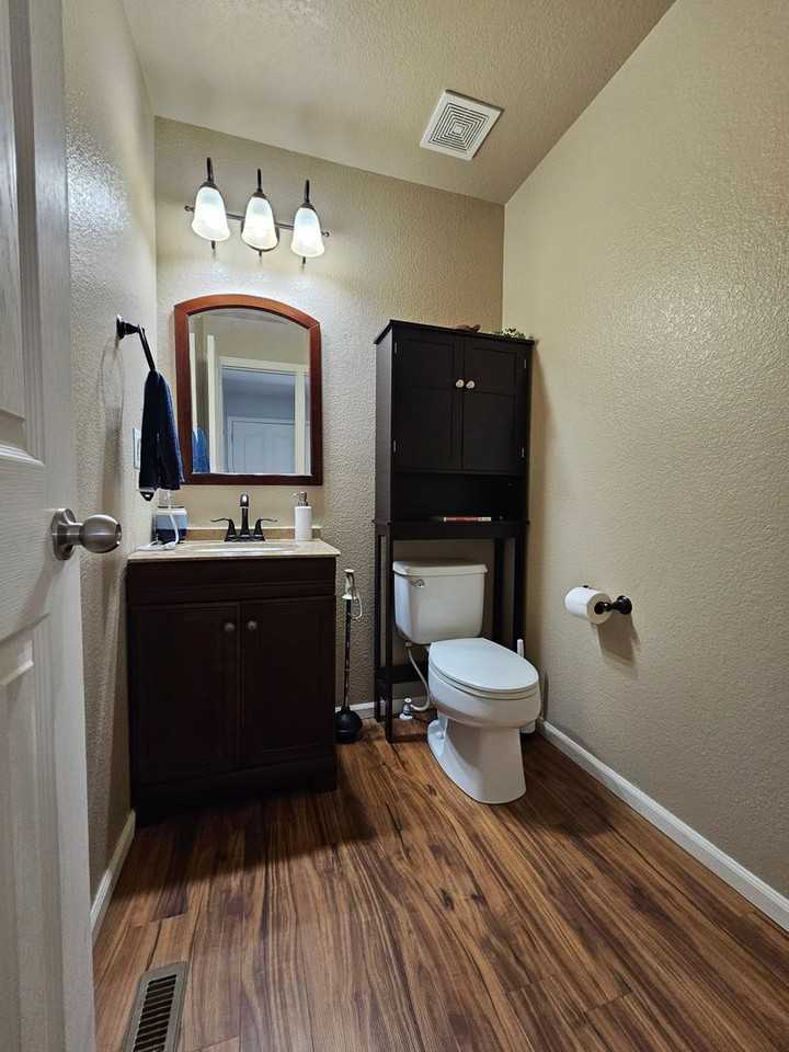 9585 Castle Oaks Dr - Photo 6 of 40