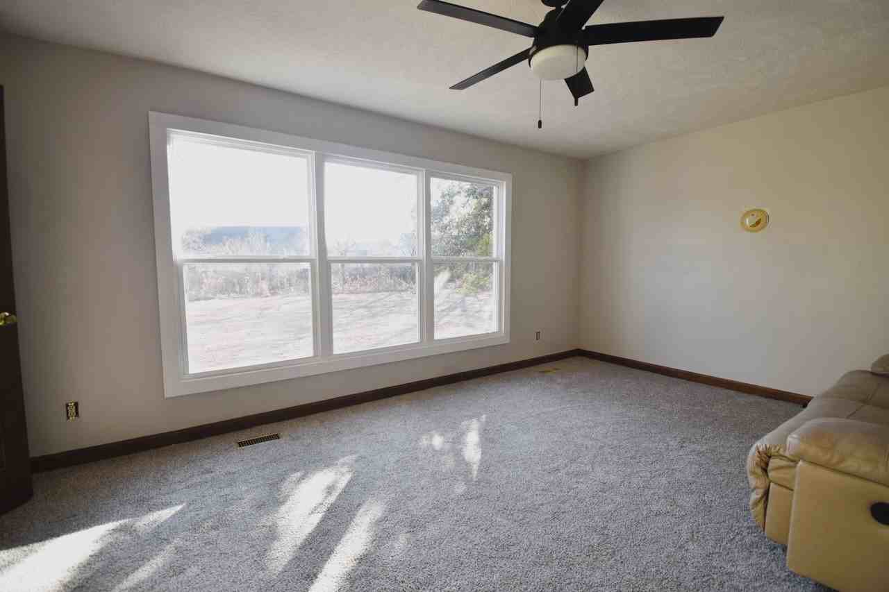 1473 Tom Starling Rd - Photo 5 of 22