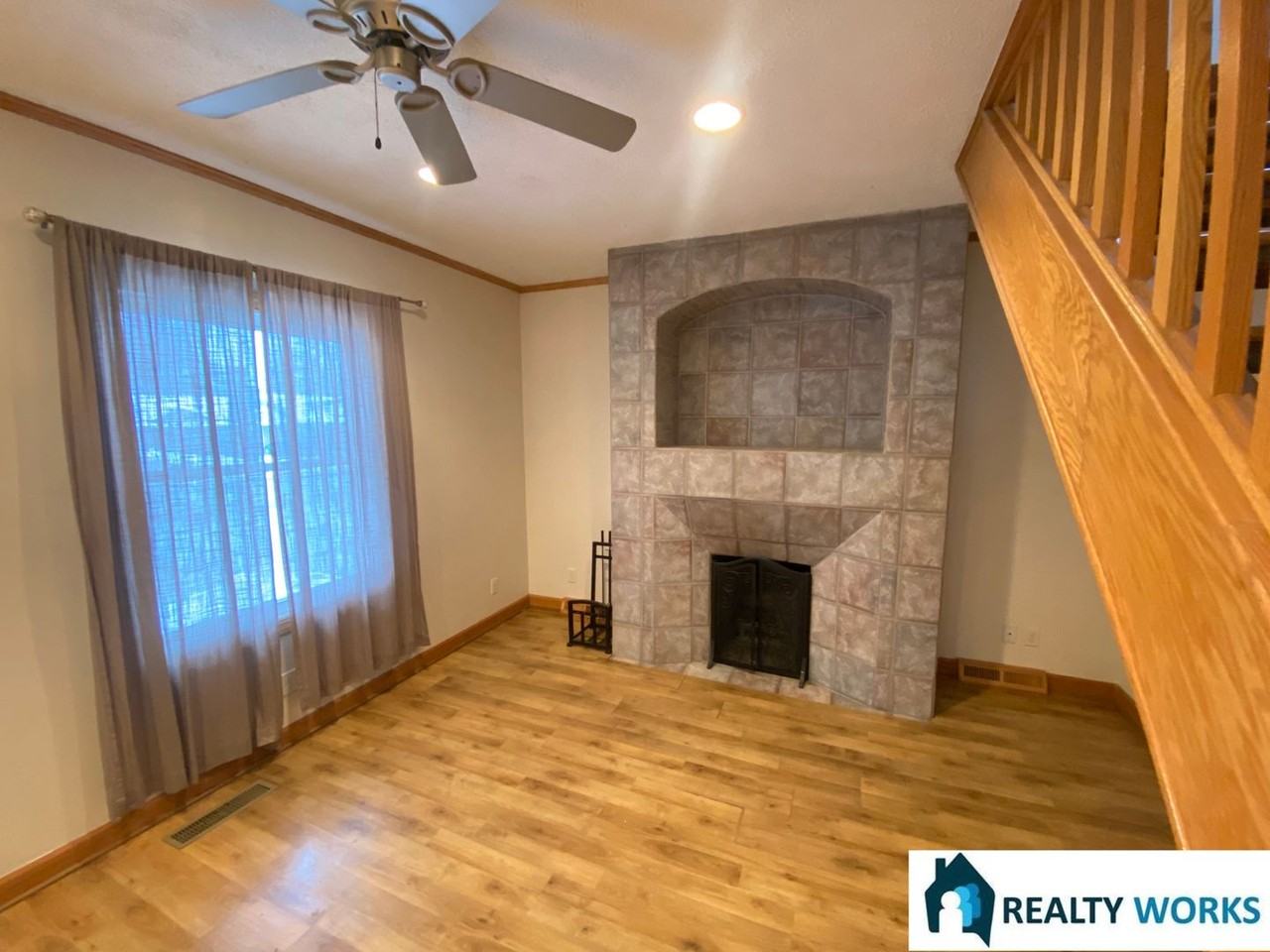 2727 South St - Photo 3 of 25