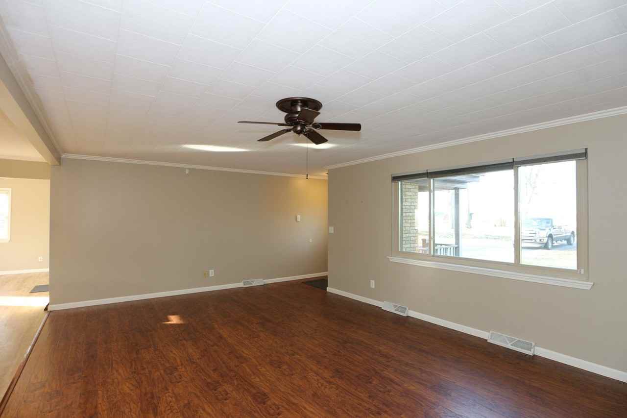 5829 S 600 E - Photo 2 of 11