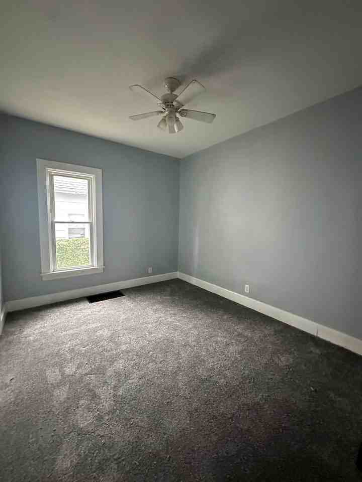 701 S Macarthur Blvd - Photo 3 of 4