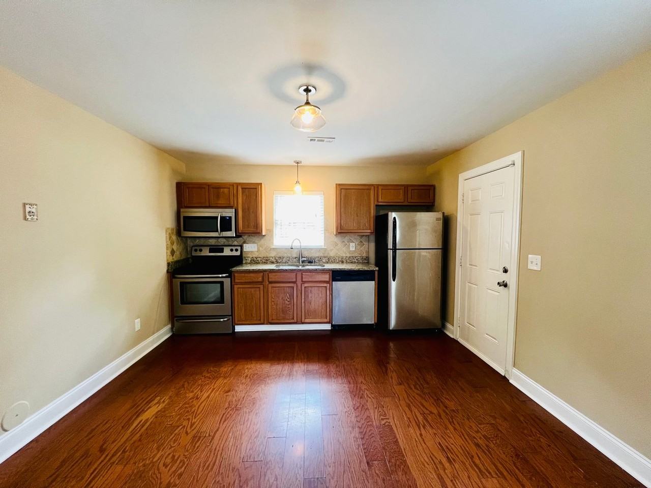 2439 Elmin St - Photo 3 of 13