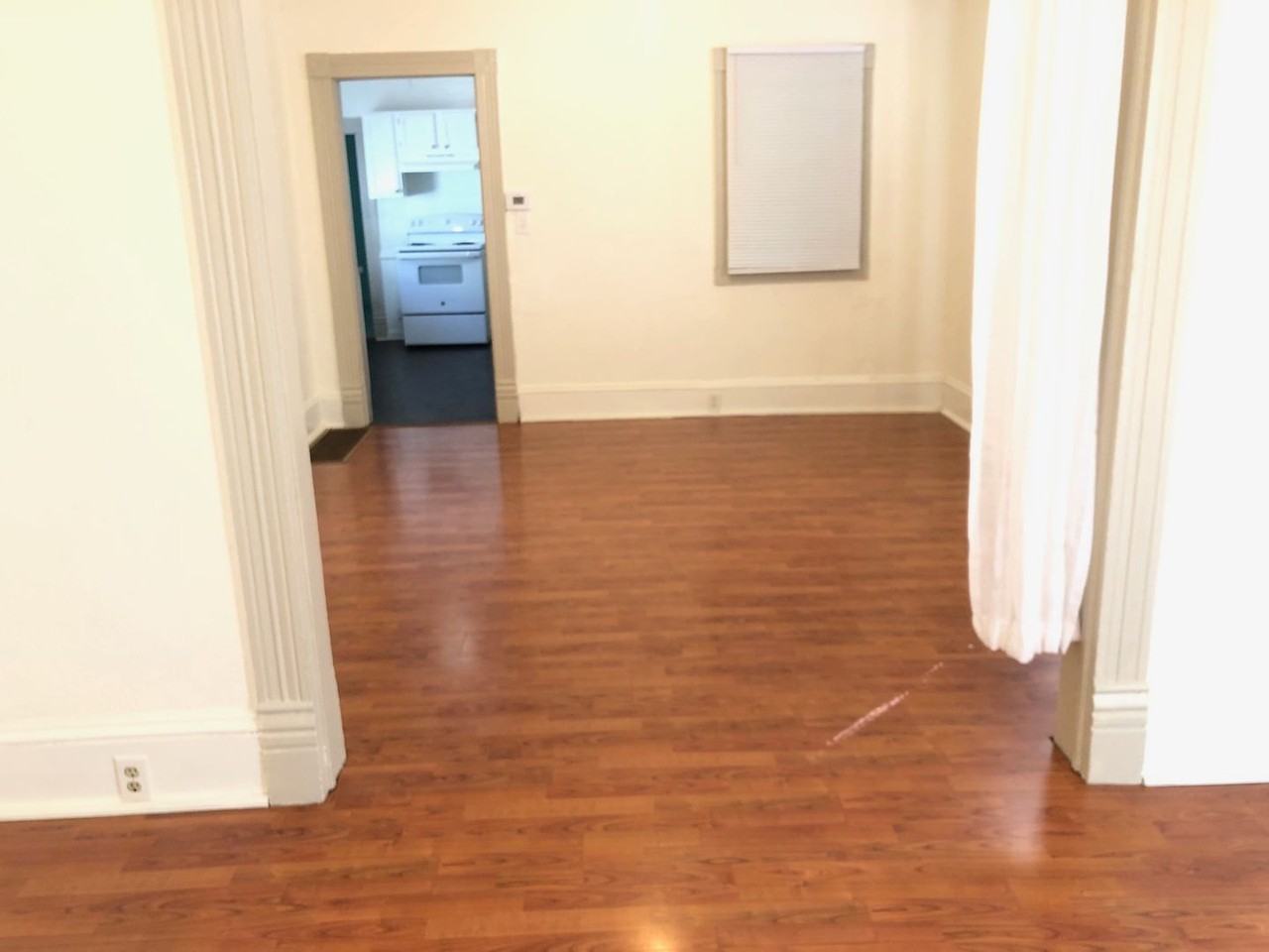 905 N Mason St - Photo 3 of 12