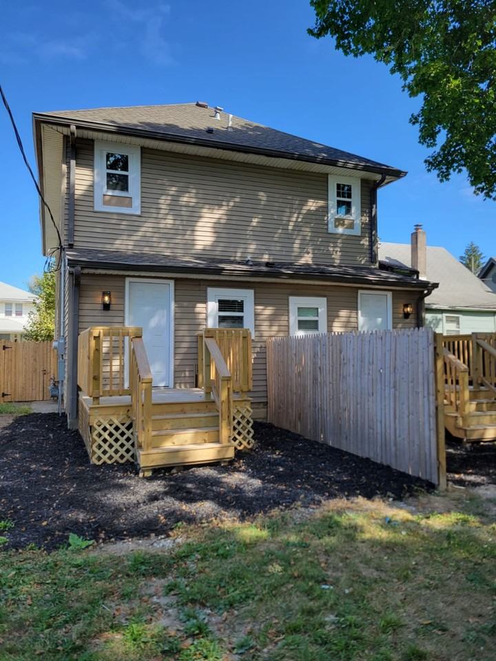 835 Weghorst St - Photo 2 of 48