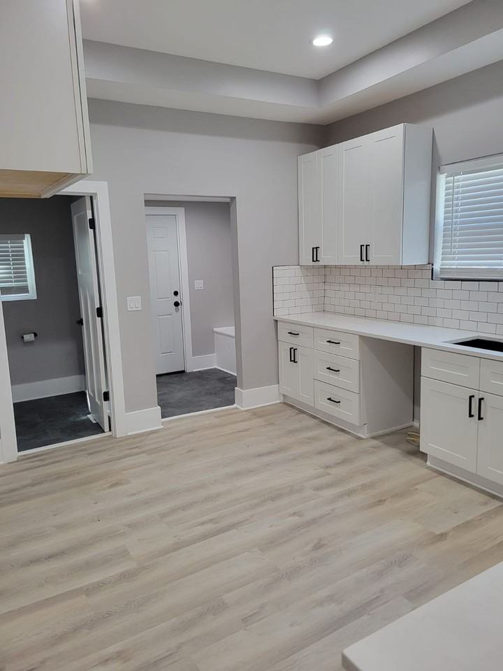 835 Weghorst St - Photo 4 of 48