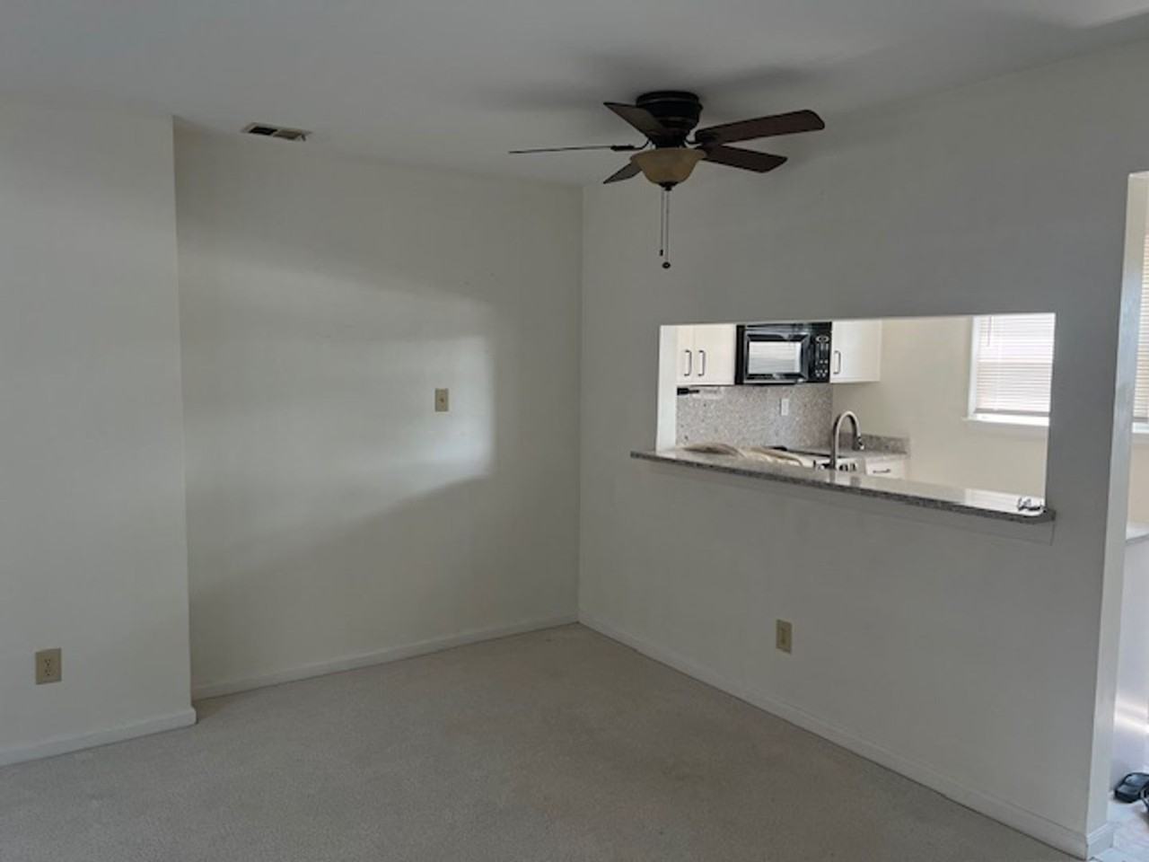 511 W 20th St #605 - Photo 3 of 10