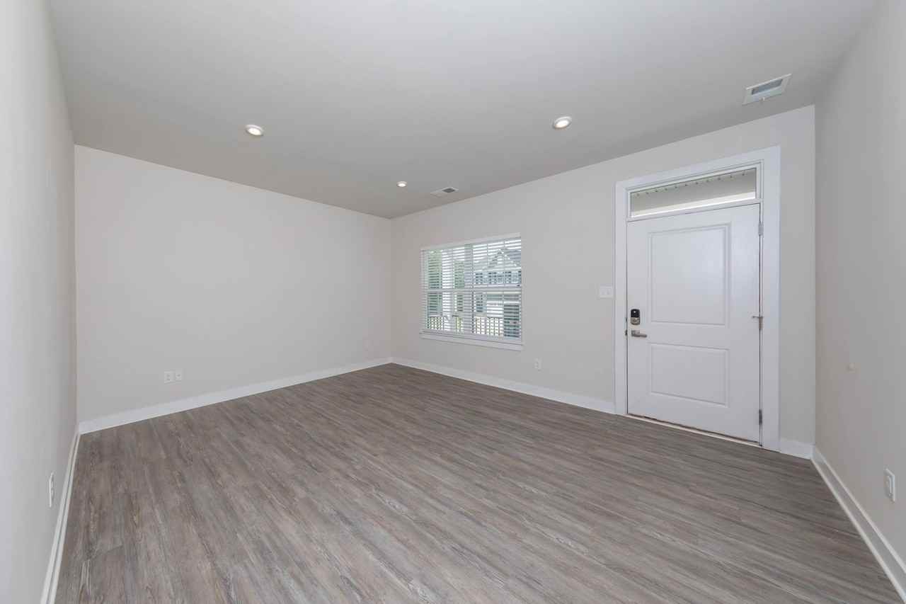 3510 Iberis Ln - Photo 2 of 20