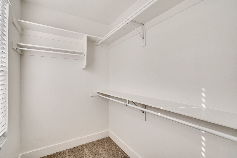 3839 W Kinglassie Ln - Photo 7 of 17