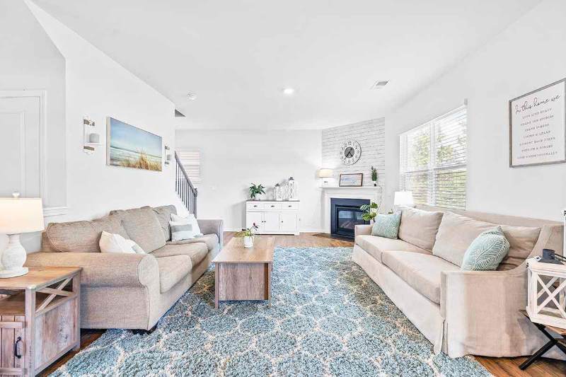 341 Tolbert Dr - Photo 3 of 17