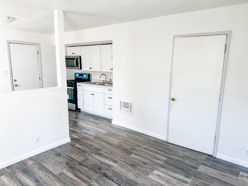 12342 224th St #1-2 - Photo 3 of 12