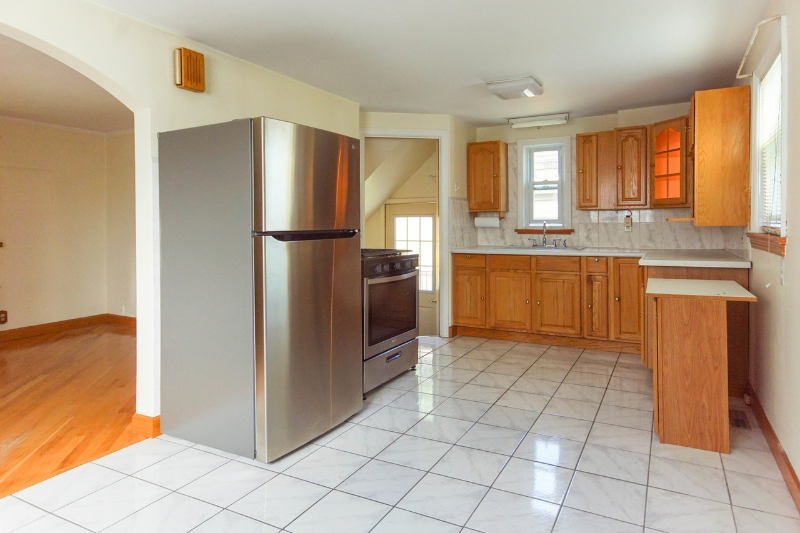 3431 S 58th Ave - Photo 2 of 13