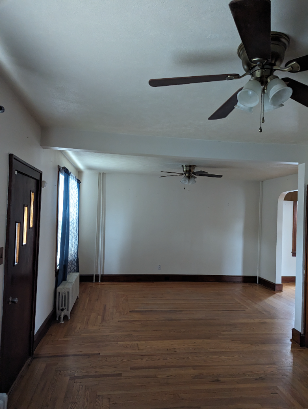 1949 Wyoming Ave - Photo 3 of 9