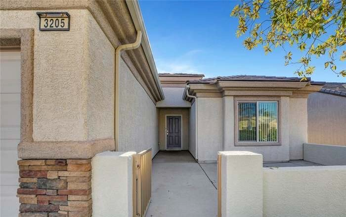 3205 Kookaburra Way - Photo 3 of 20