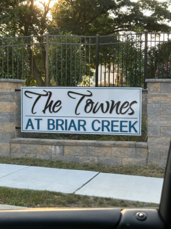 7865 Oak Brook Dr - Photo 2 of 18