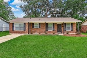 featured image of 2212 N Parkwood Dr #NA