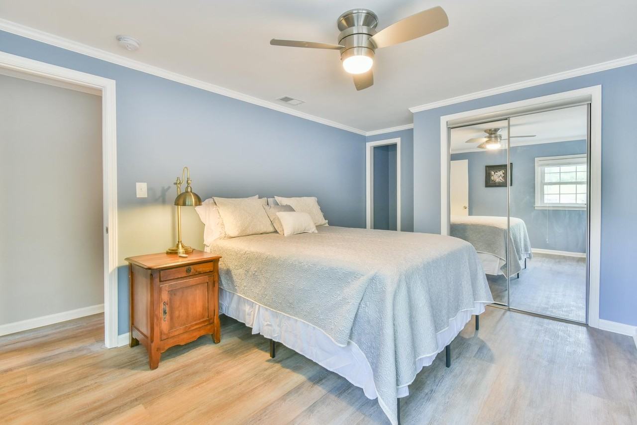 Emerald Dr - Photo 3 of 4