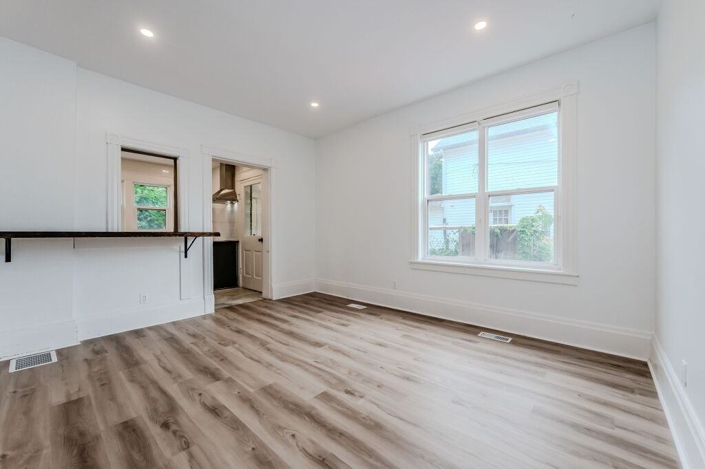 76 Wellington Street North #A - Photo 2 of 19