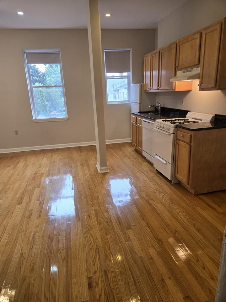 1189 Commonwealth Ave #9 - Photo 2 of 15