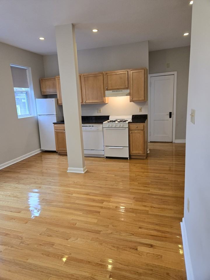 1189 Commonwealth Ave #9 - Photo 5 of 15