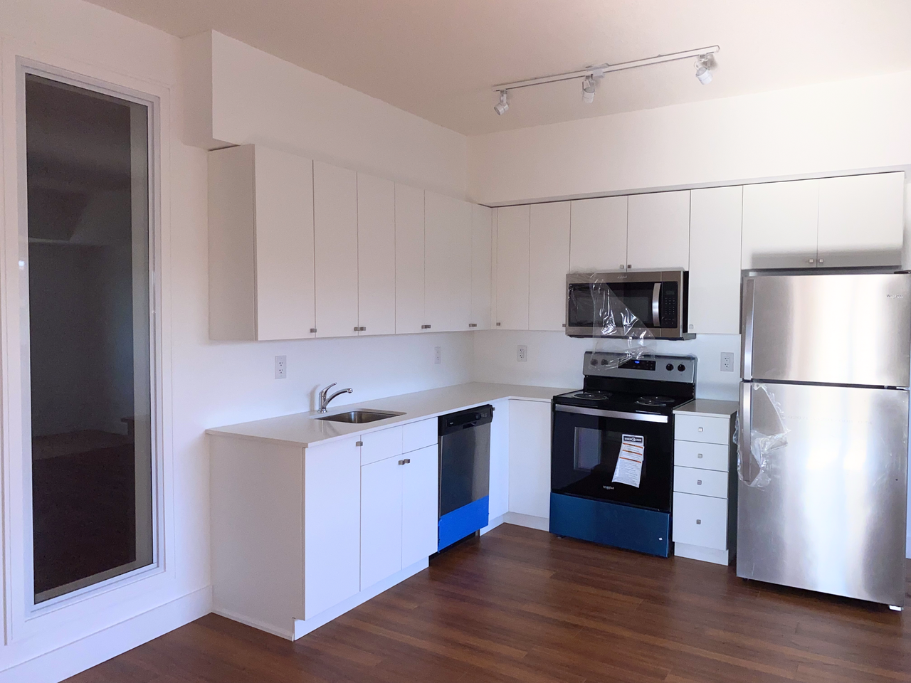 1 Wellington Street #309 - Photo 3 of 18