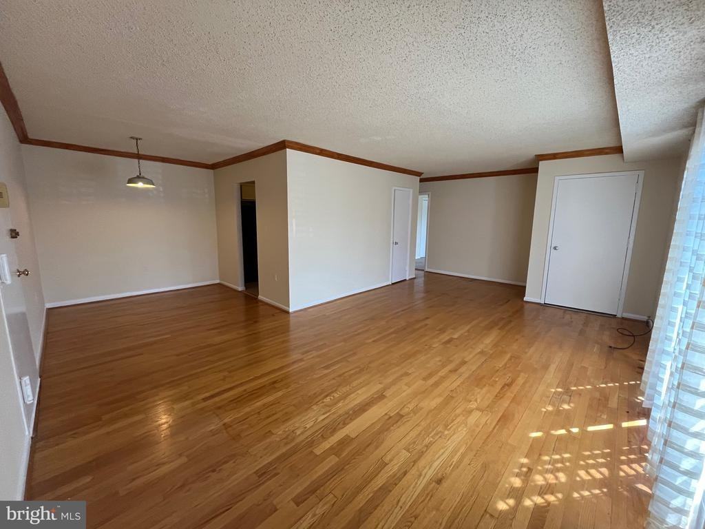 3805 Swann Rd ##304 - Photo 2 of 14