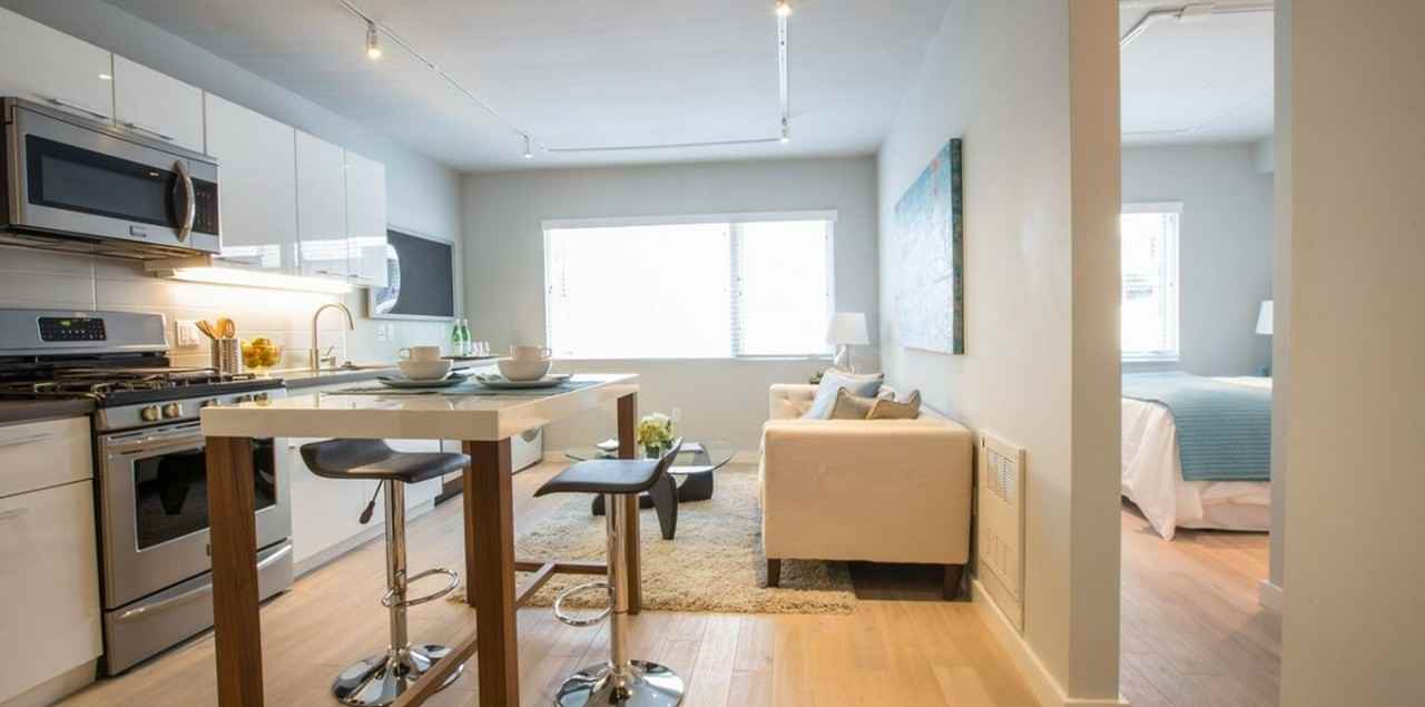 1824 Lakeshore - Photo 2 of 19