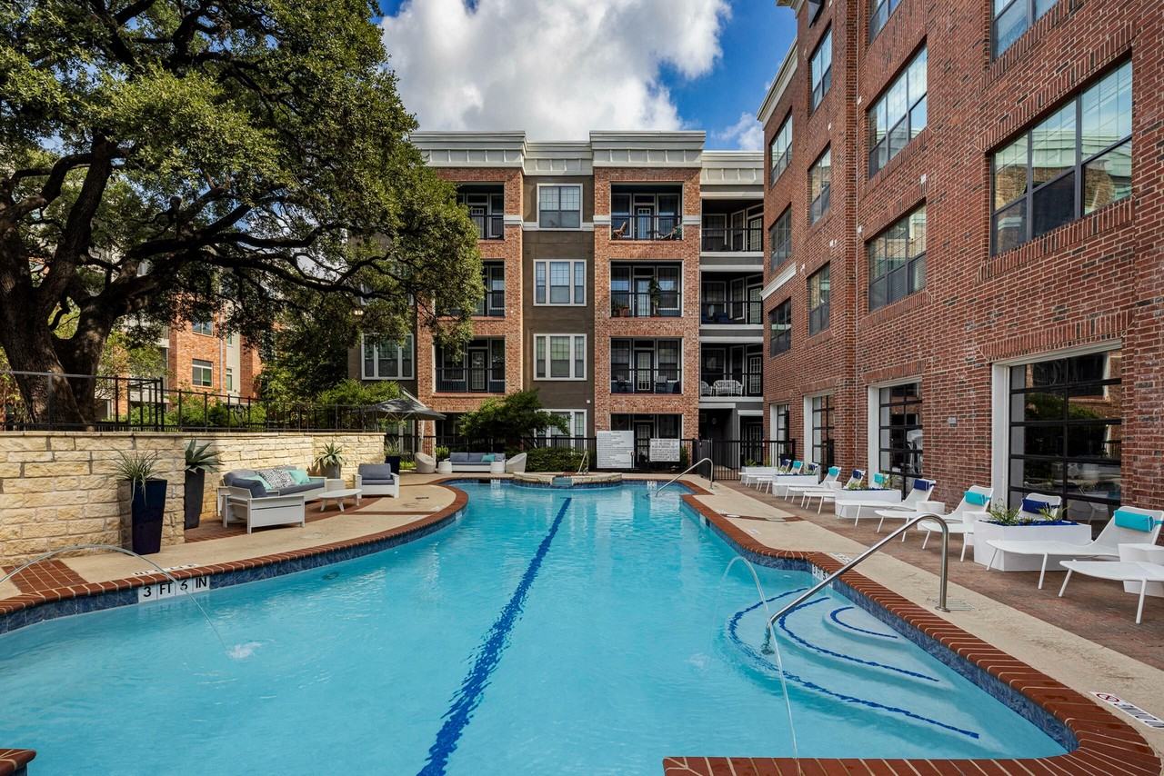 AMLI Eastside - Photo 2 of 50