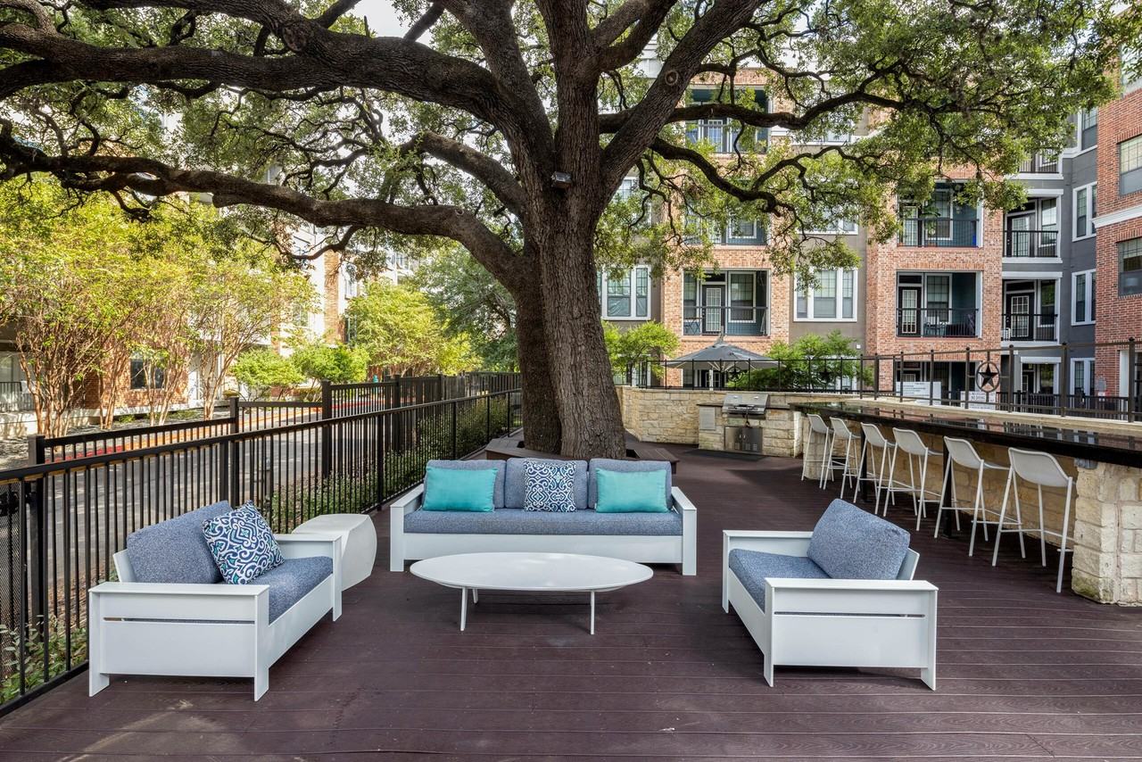 AMLI Eastside - Photo 7 of 50