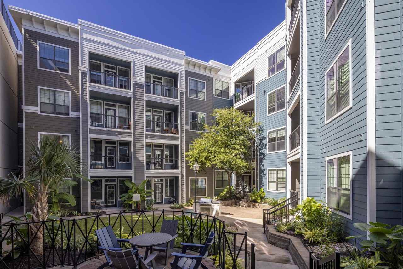 AMLI Eastside - Photo 5 of 50