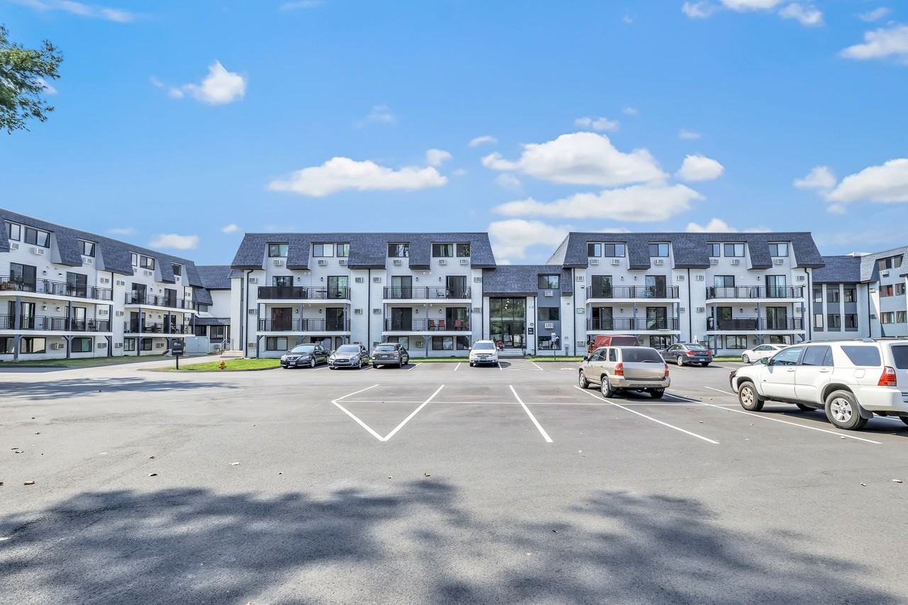 Villa Square LLC - Photo 5 of 45