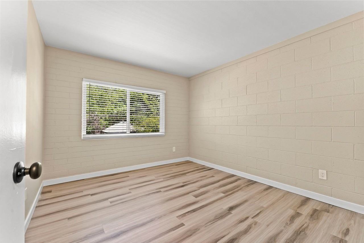 Gardner Street - Photo 5 of 11