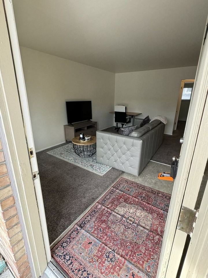 Srisai LLC Fiveplex - Photo 2 of 21